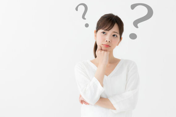 悩む女性４